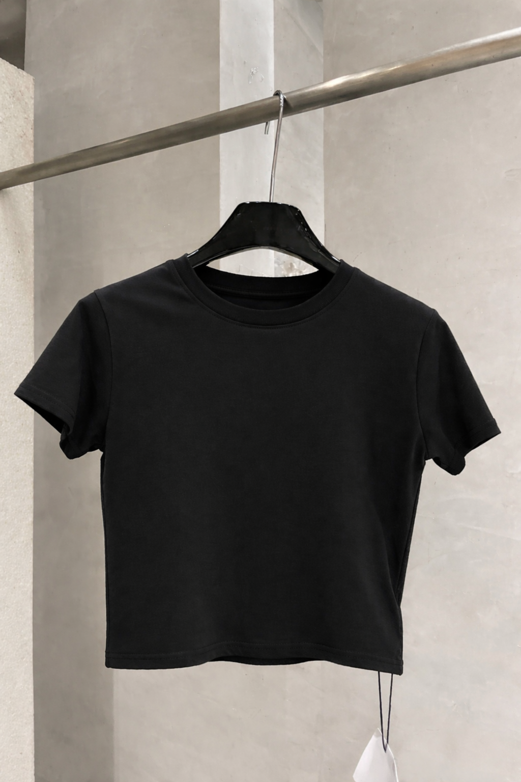 Black Crop-Top